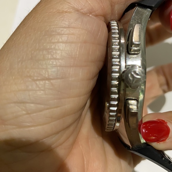 AUTHENTIC TECHNOMARINE SILICONE STRAP WATCH - Picture 5 of 5